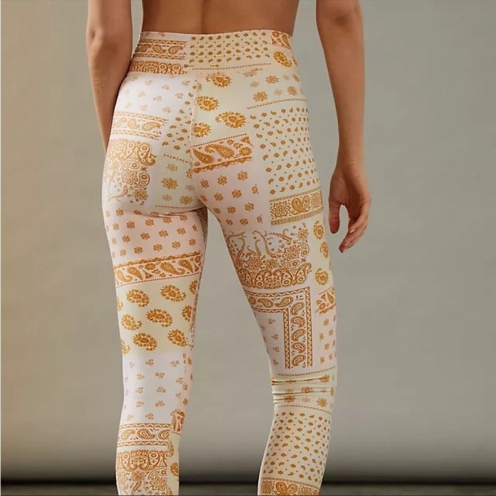 The Upside X Anthropologie Carmen Bandana Yoga Leggings Gold Paisley NWOT🍑🍑🍑 - Picture 3 of 12